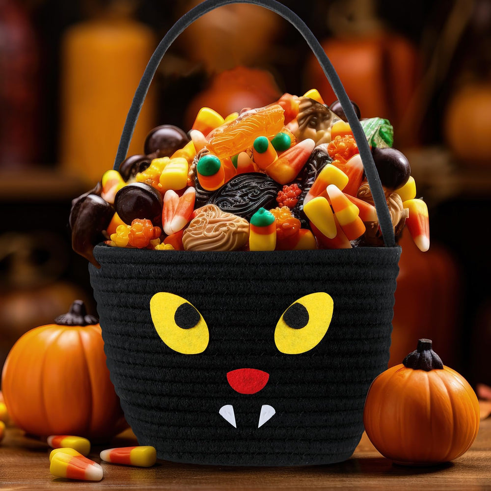 Teenyyou collapsible design basket, easy storage and carrying during Halloween activities.