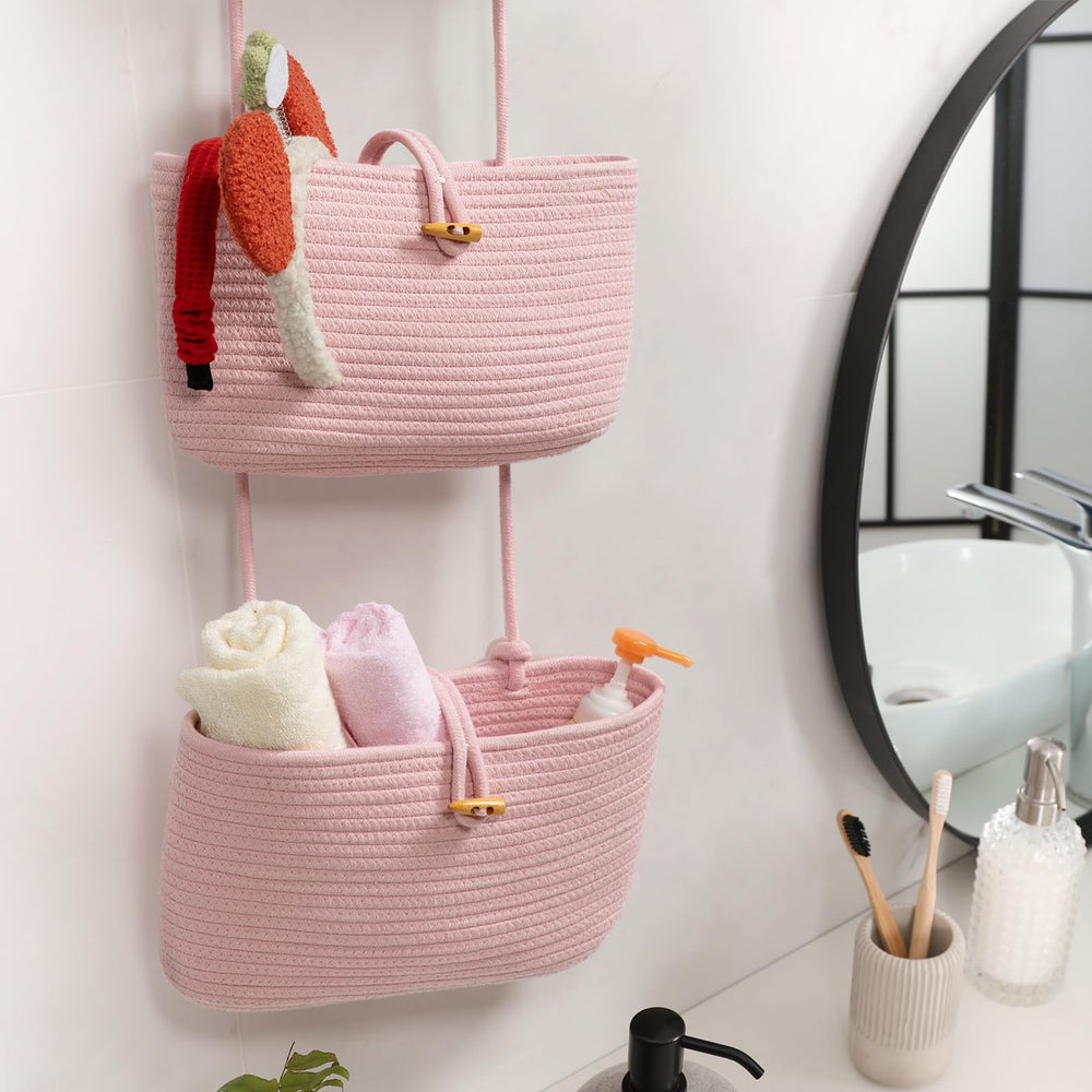 TeoKJ wall-mounted basket set keeps clutter away.