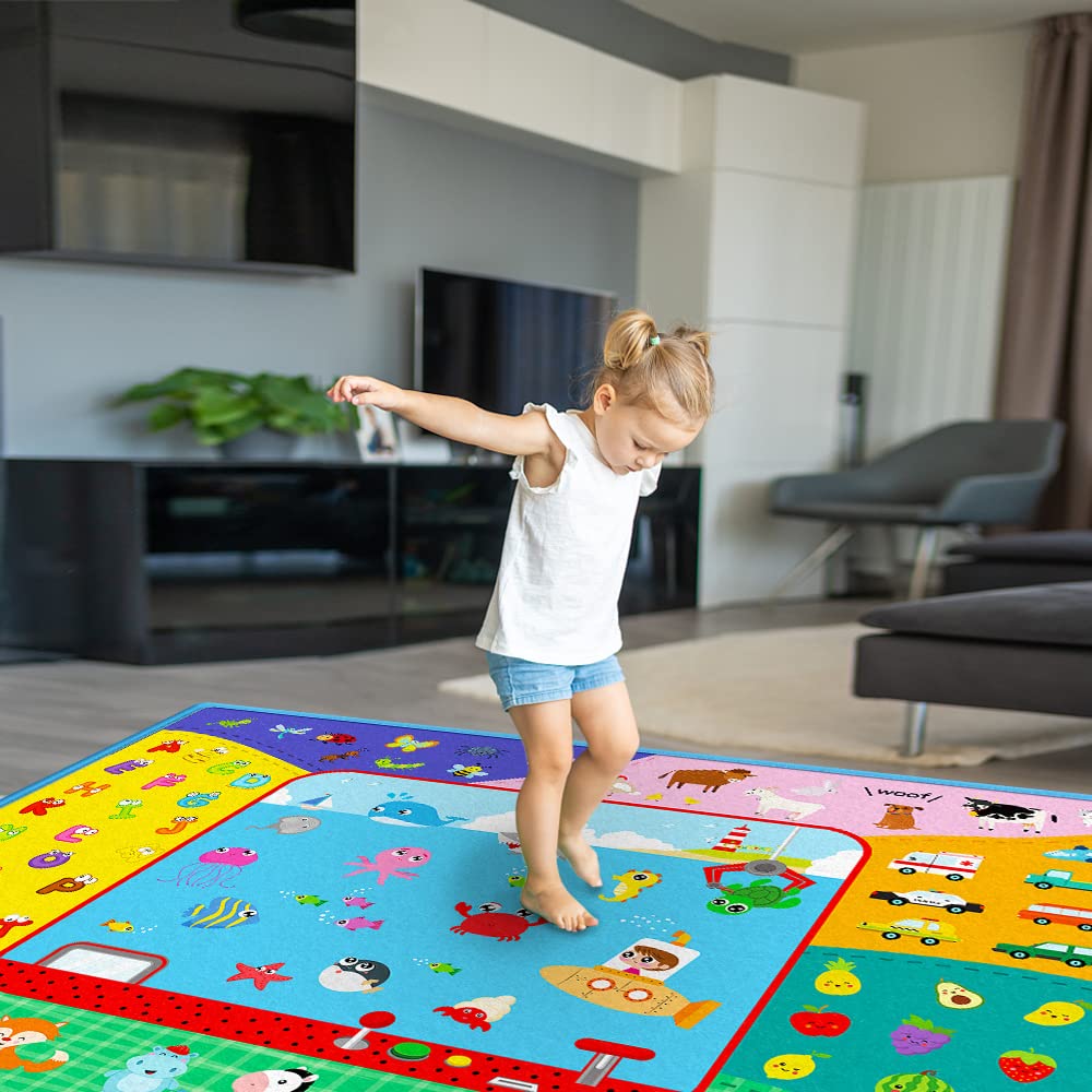 Teytoy marine-pattern mat promotes visual learning during play.