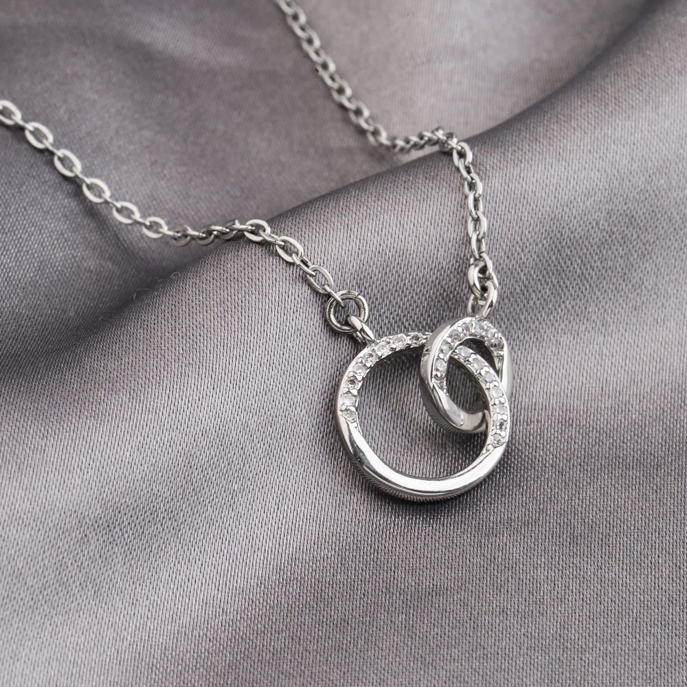 TGBJE Madrina necklace chain close-up stainless steel finish