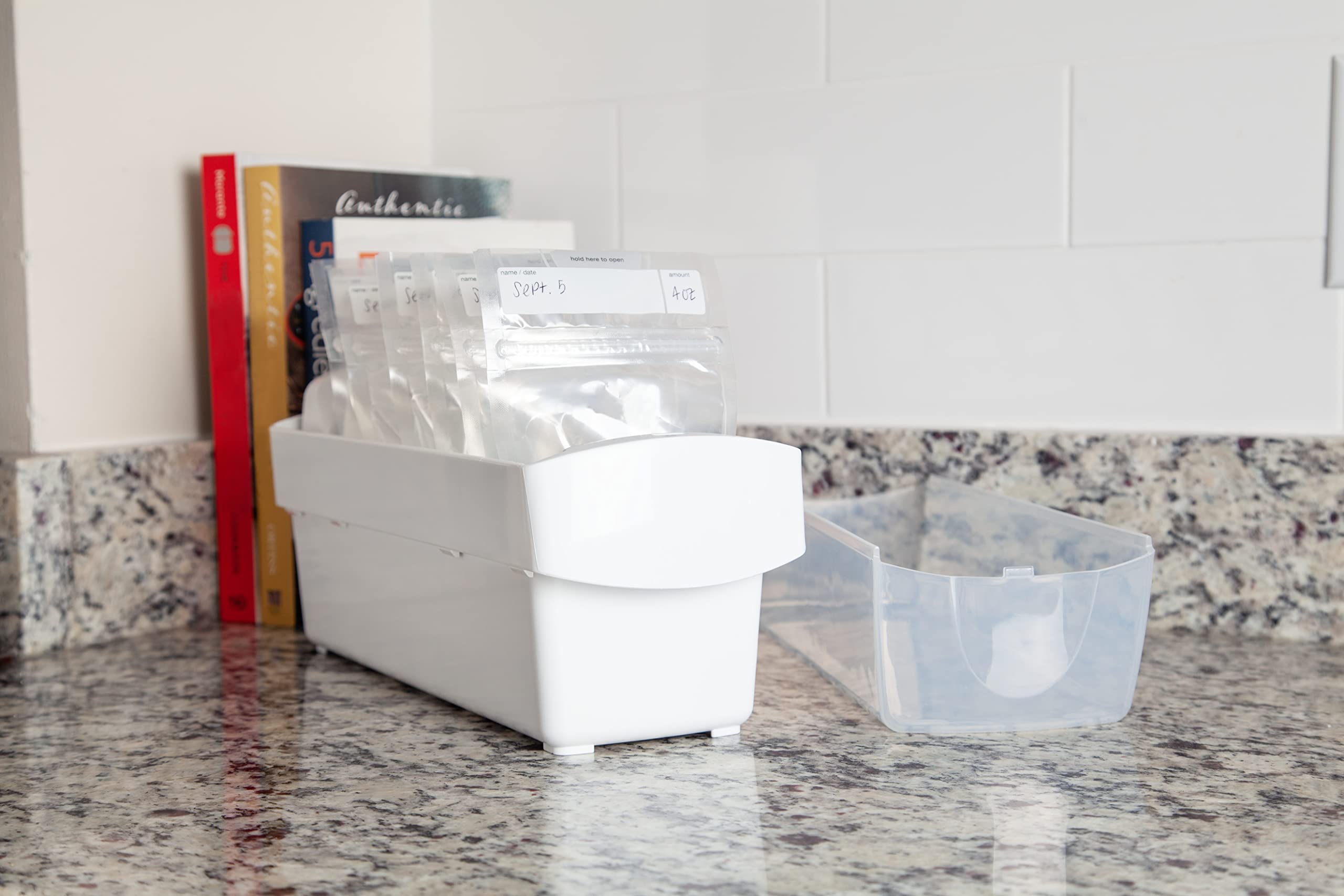 The First Years Breastflow bag capacity ten saves space in your freezer.