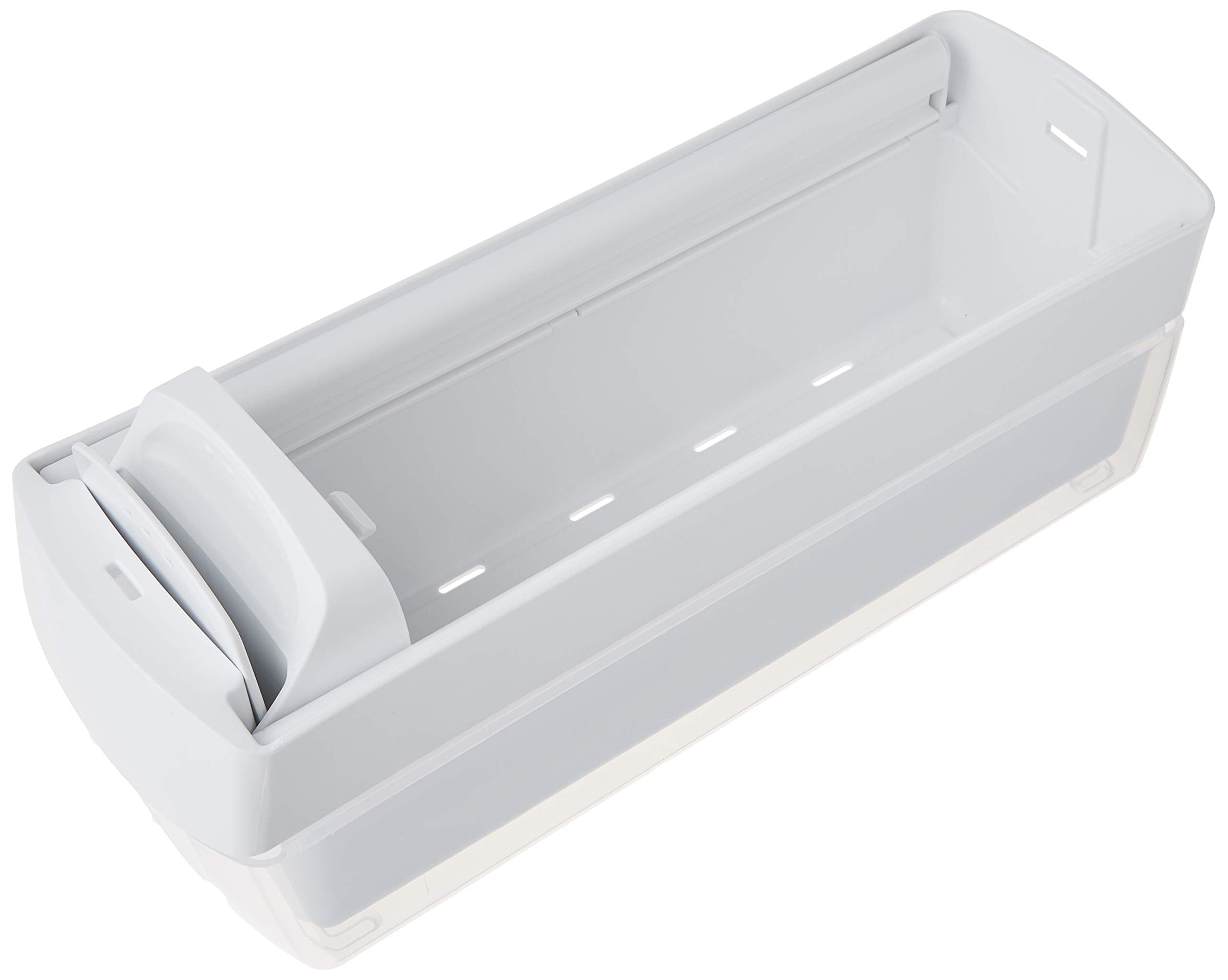 The First Years Breastflow snap-on lid seals milk bags and prevents mix-ups.
