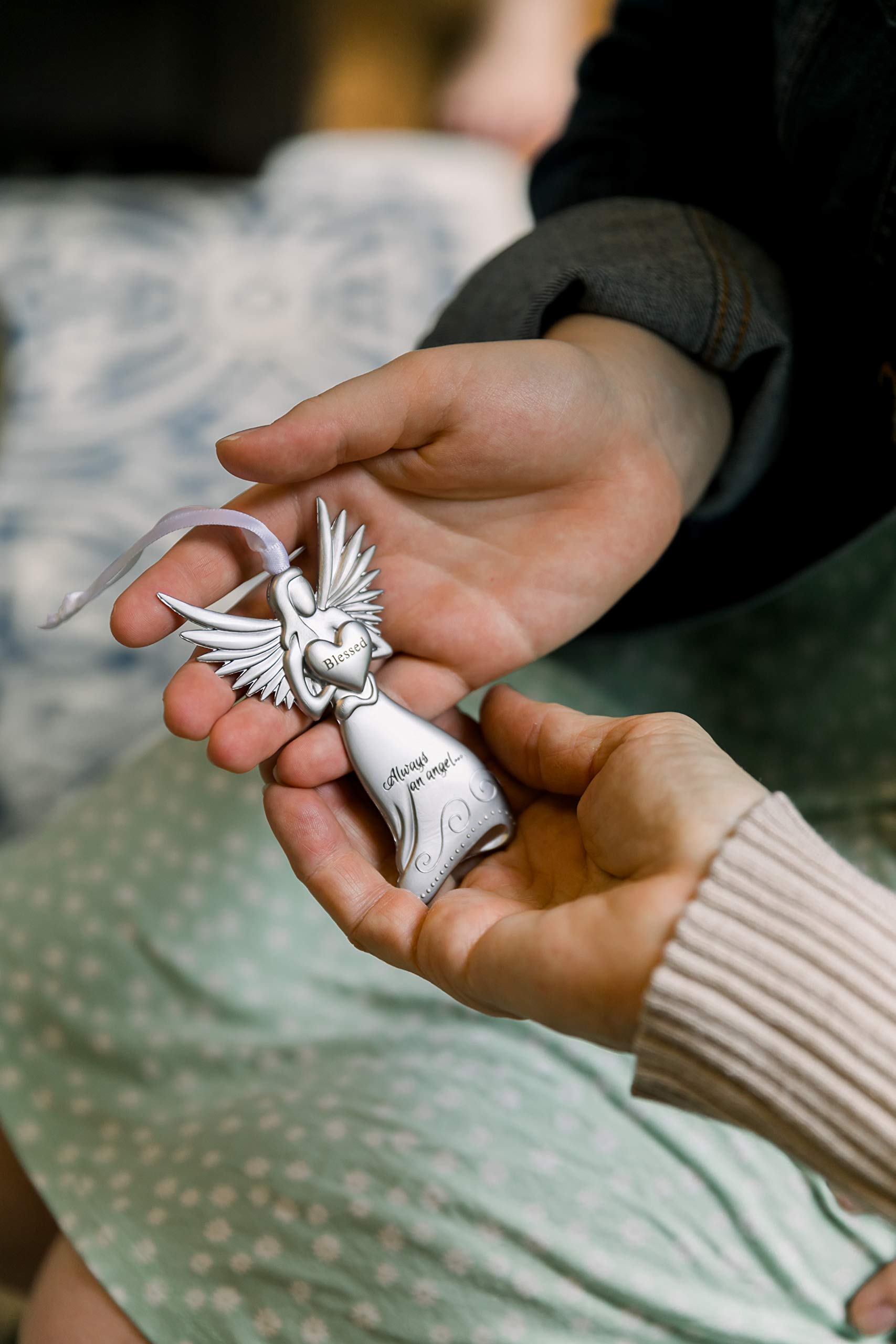 The Grandparent Gift Co. Angel gift box with a clear lid showcasing the sentiment.