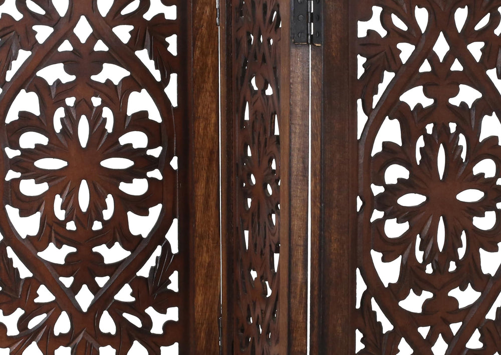 The Wooden Town portable indoor gate easy to move between rooms.