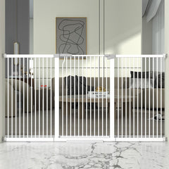 THEYFIRST gate closed with secure latch for safe, one-handed operation in busy homes