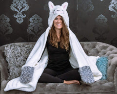 Interior close-up of the ultra-soft fleece lining of the Thnapple hooded blanket.