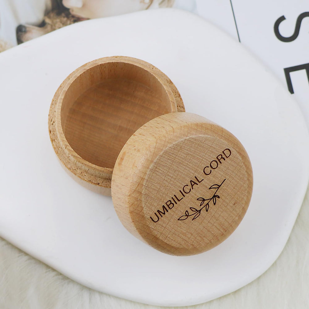Thootyriaf compact 2x2x1.4 inch box fits on shelf.