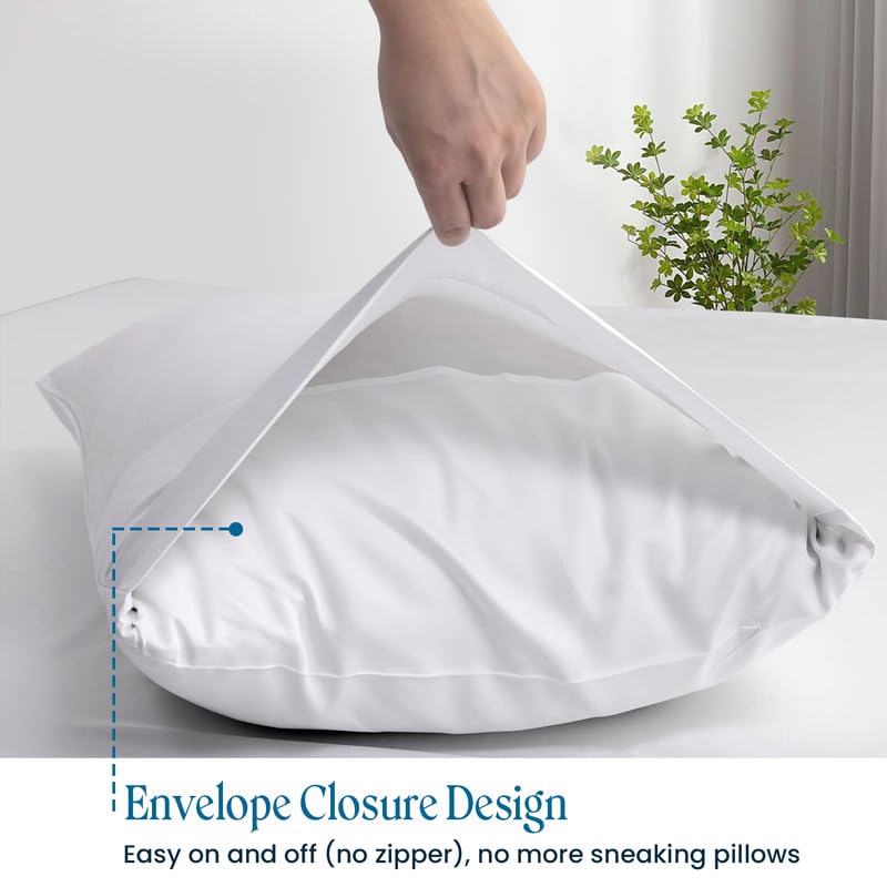 Threadinbox envelope-closure detail demonstrating secure fit without zippers and sleek look.