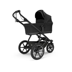 Soft mesh interior of Thule bassinet for breathable baby comfort