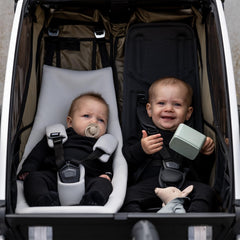 Thule Chariot Infant Sling quick-attach demonstrates fast setup