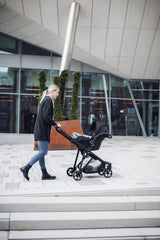 Thule Shine attaches to the stroller for easy car-to-stroller transitions.
