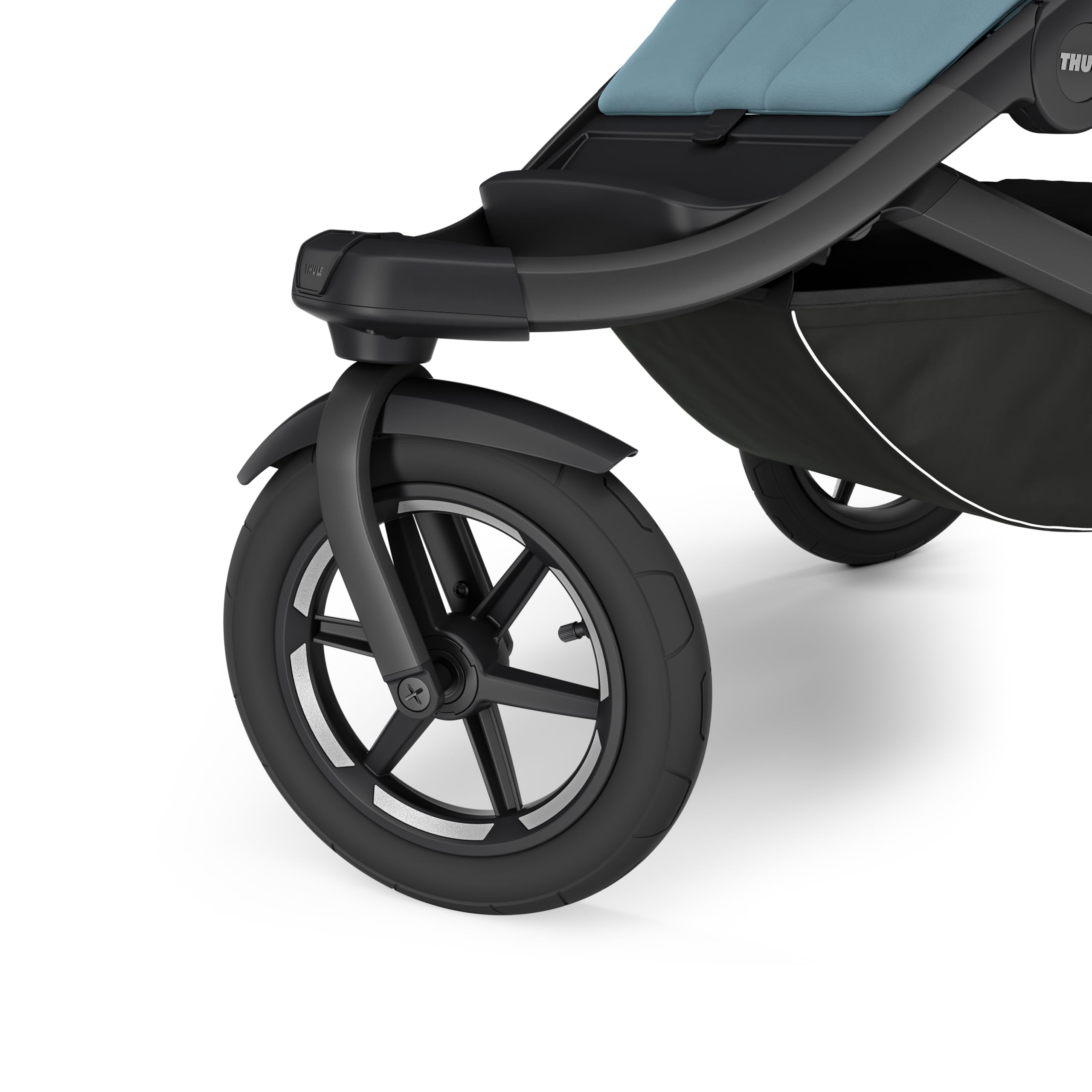 Bassinet compatibility supports newborn use with Thule accessories.