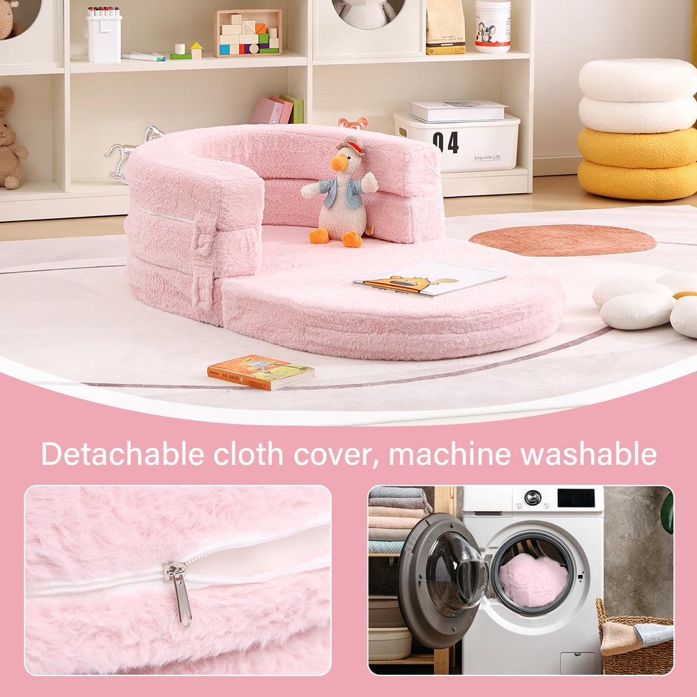 Tiita fits neatly in a kids' room as a sofa bed
