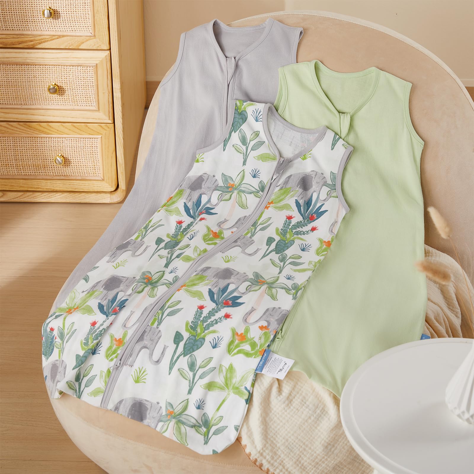 TILLYOU elephant sleep sack close-up shows 100% cotton fabric for skin-friendly comfort