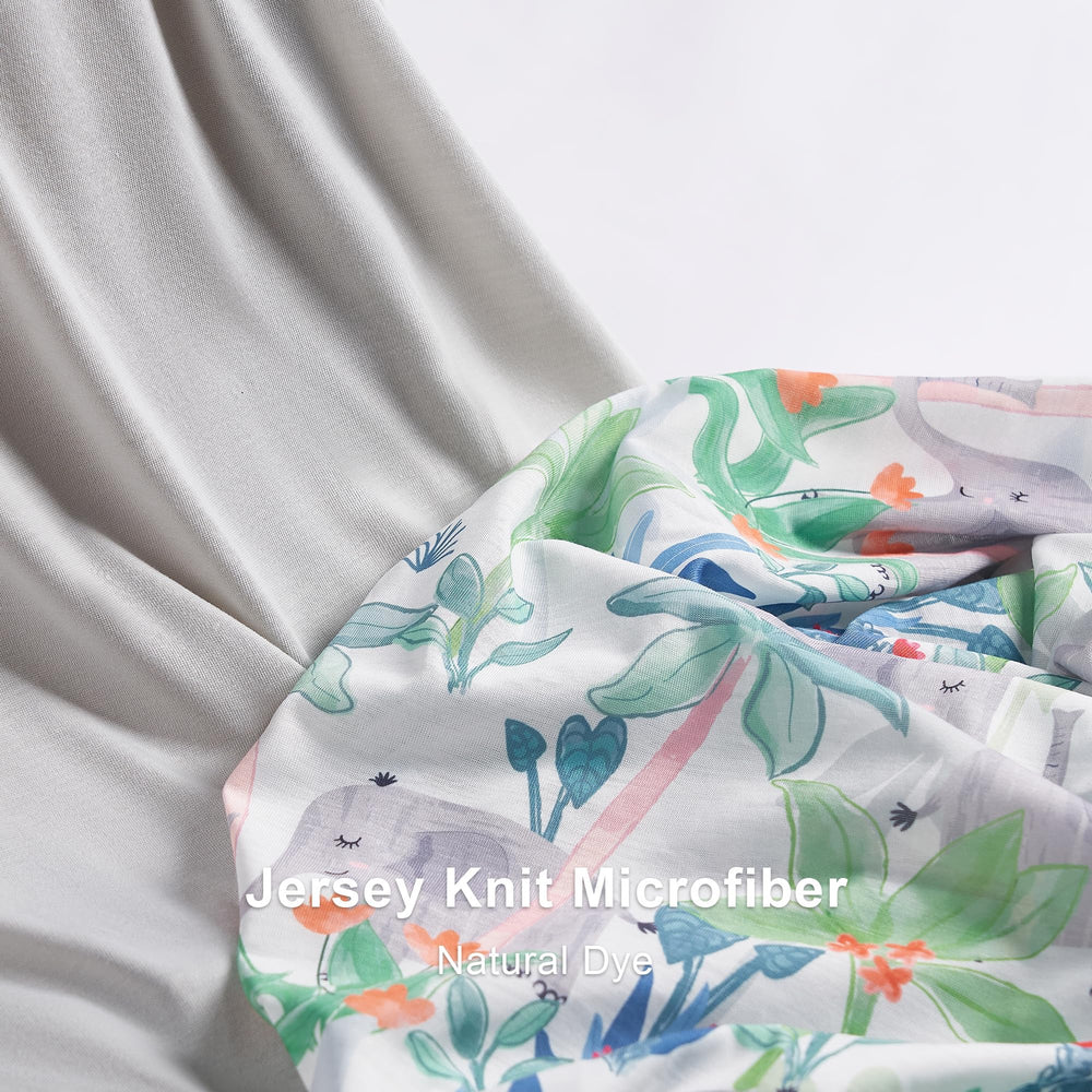 TILLYOU Grey changing pad cover close-up highlighting durable, wrinkle-resistant material.