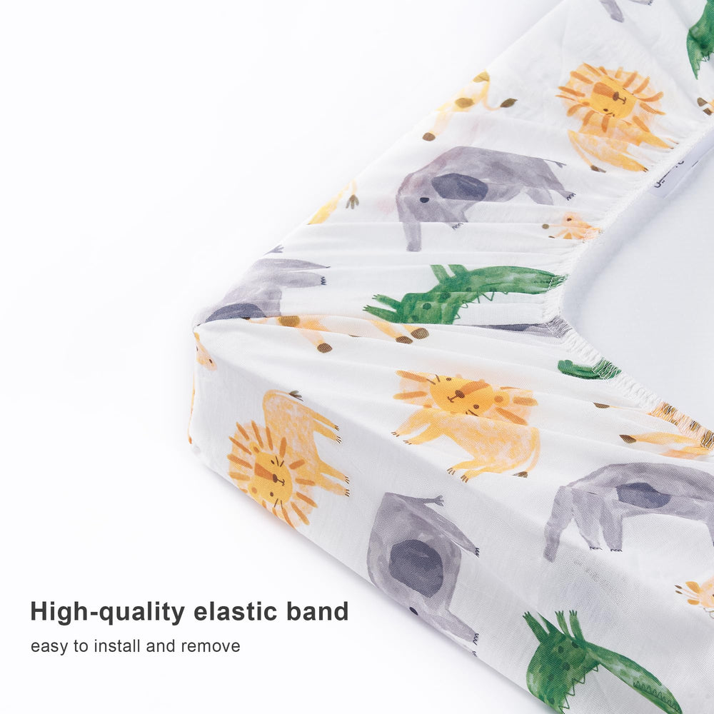 TILLYOU changing pad cover is machine washable for quick, effortless cleaning.