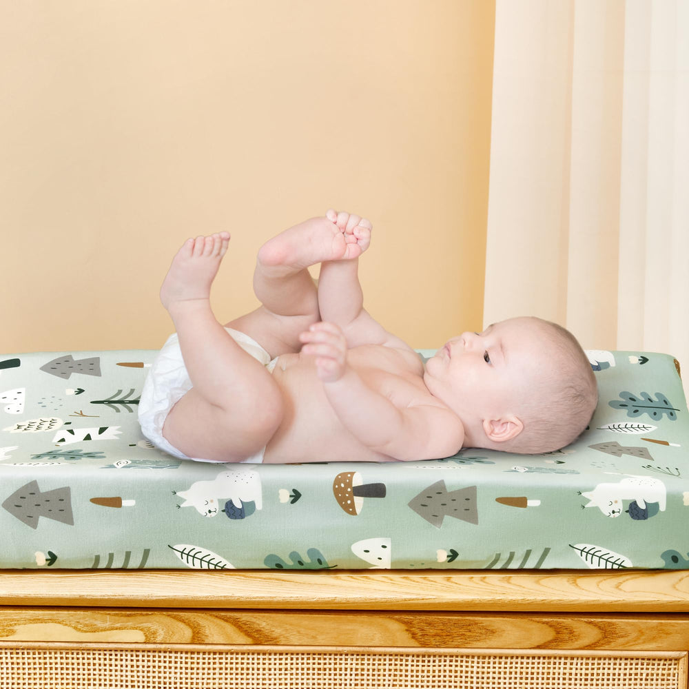 Buckle strap holes allow safe restraint without slipping