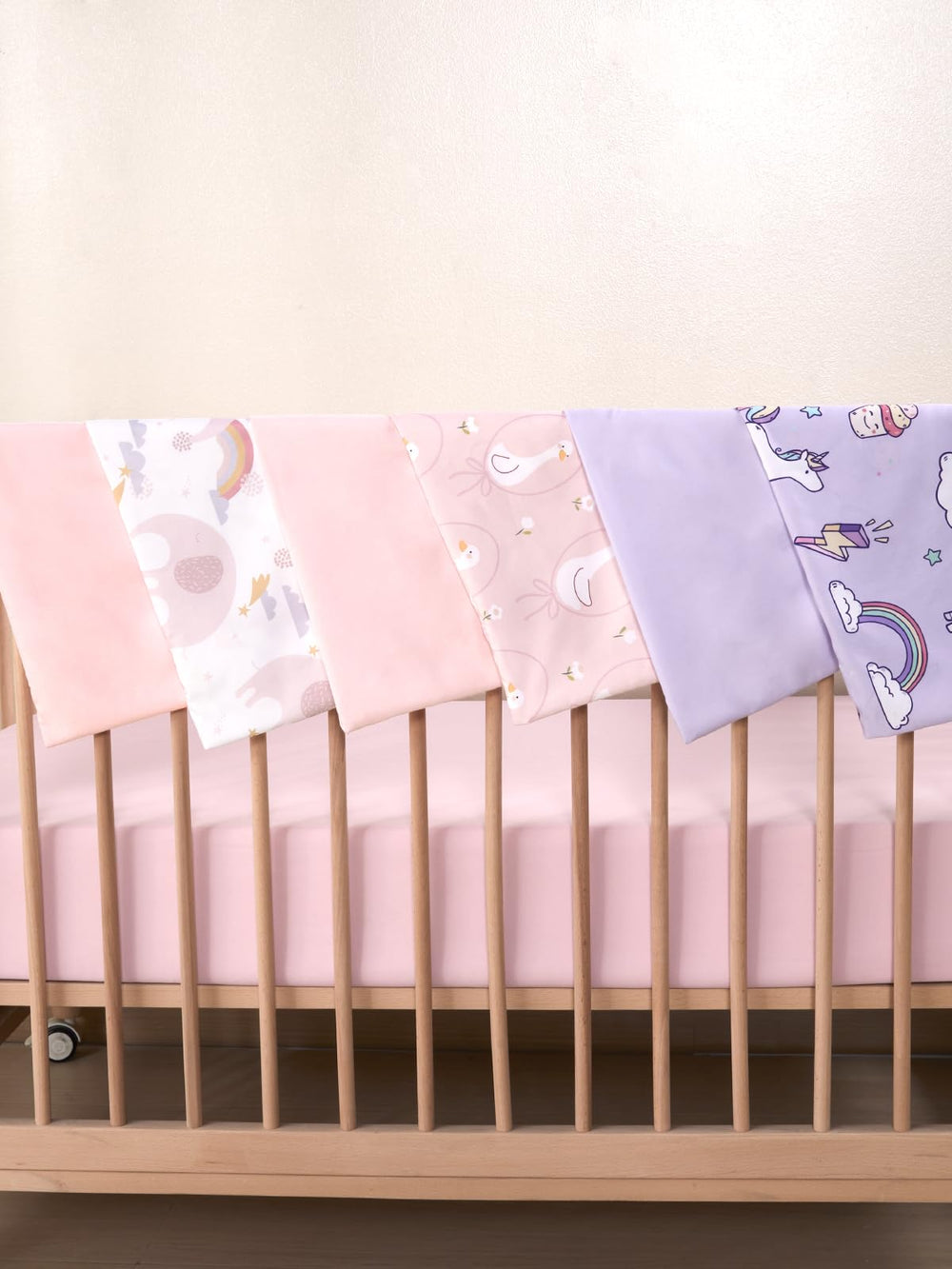 TILLYOU machine-washable pillowcase simplifies quick cleanups.