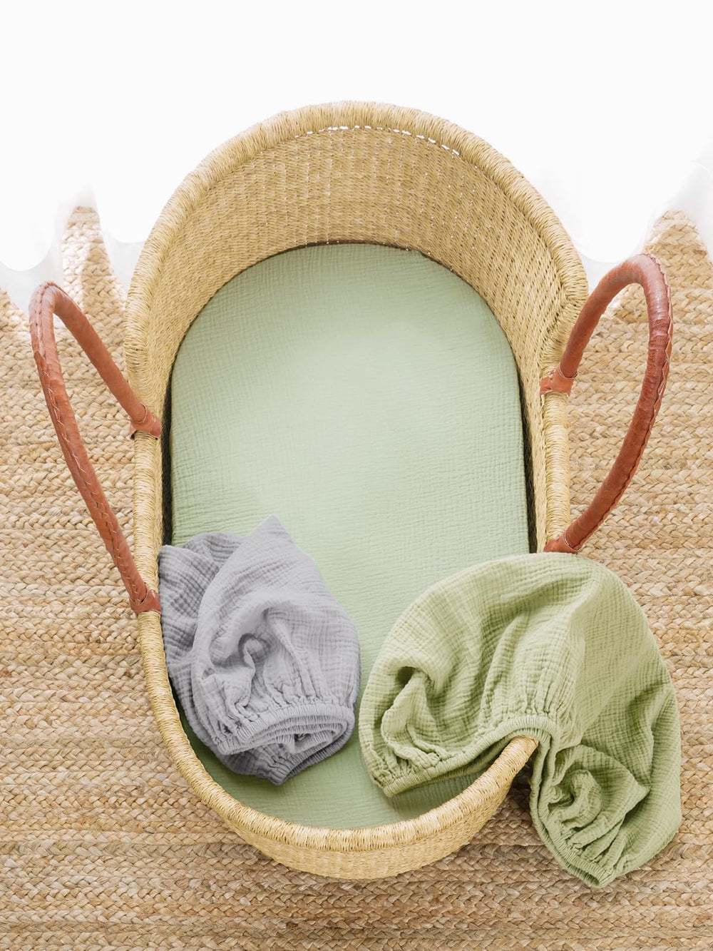 TILLYOU muslin bassinet sheet ready for machine washing.