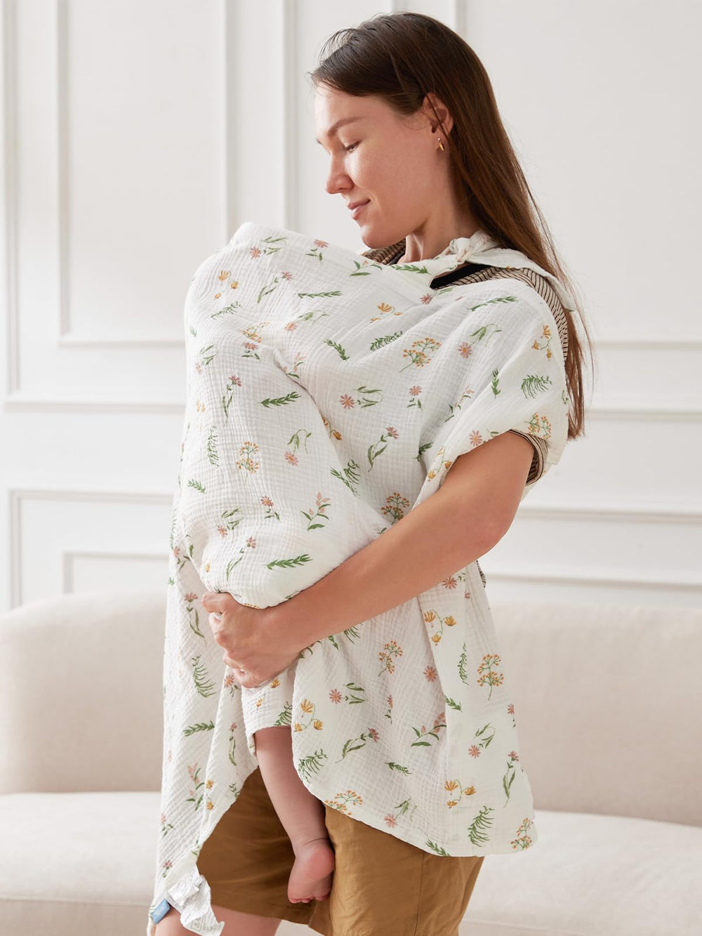 TILLYOU nursing cover with adjustable neckband for a secure fit