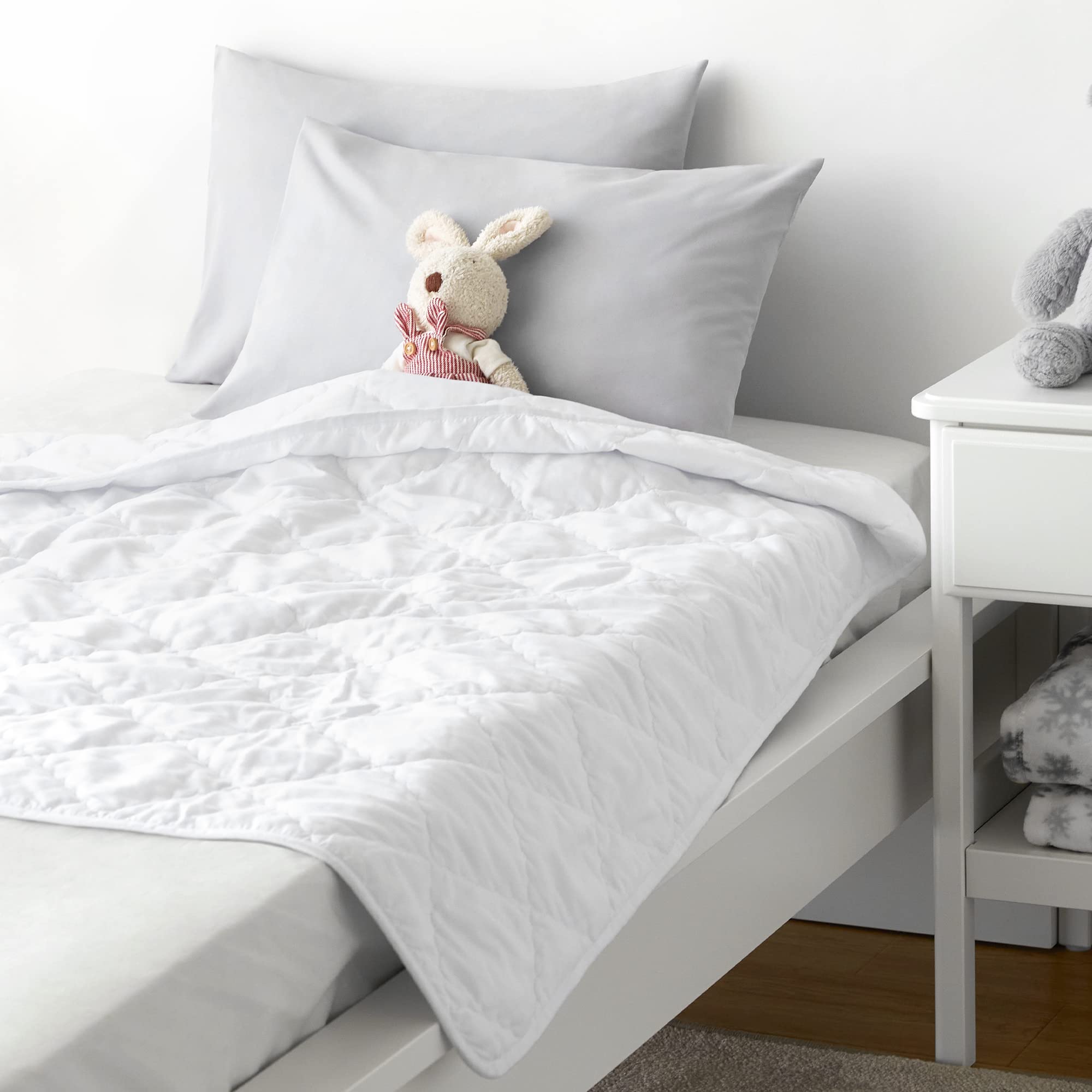 TILLYOU envelope-closure pillowcase prevents zipper irritation and snag-free naps