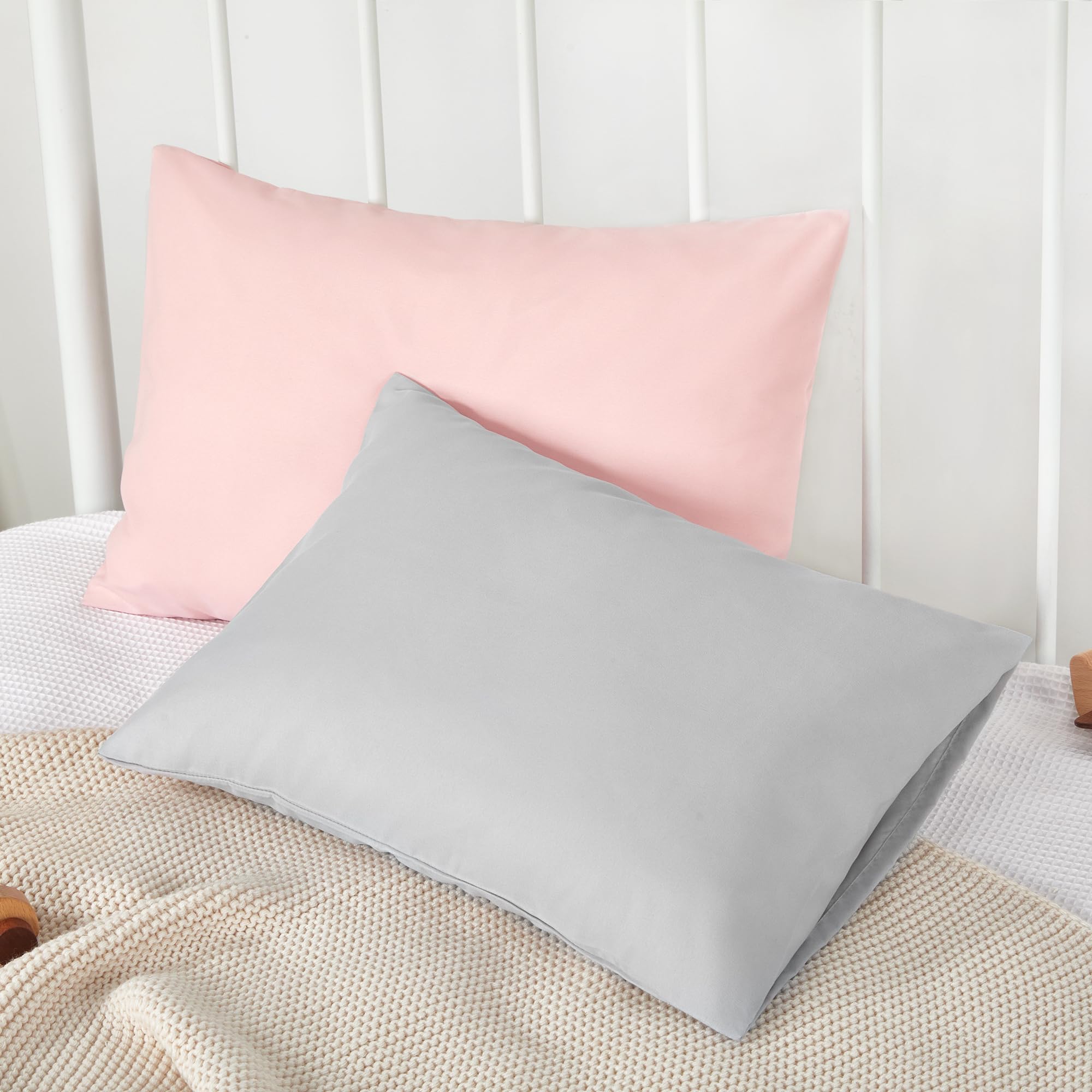 TILLYOU travel-friendly pillowcase in soft fabric for trips