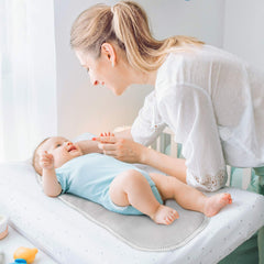 Absorbent, gentle liner suitable for babies during diaper changes