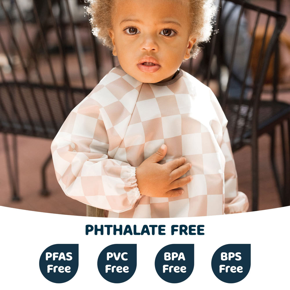 Tiny Twinkle bib allows flexible movement during active feeding.