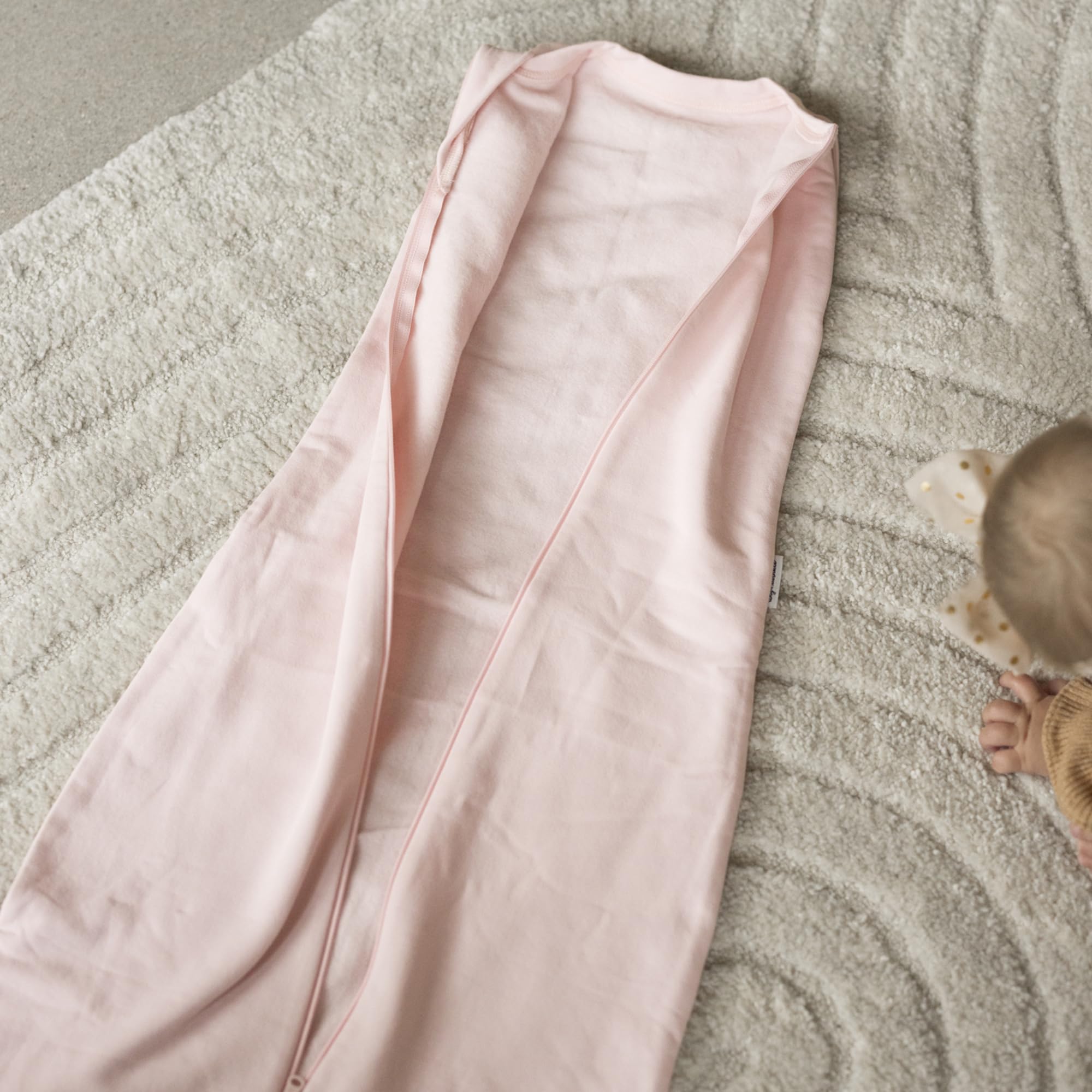Tiny Twinkle hypoallergenic fabric suitable for sensitive baby skin.