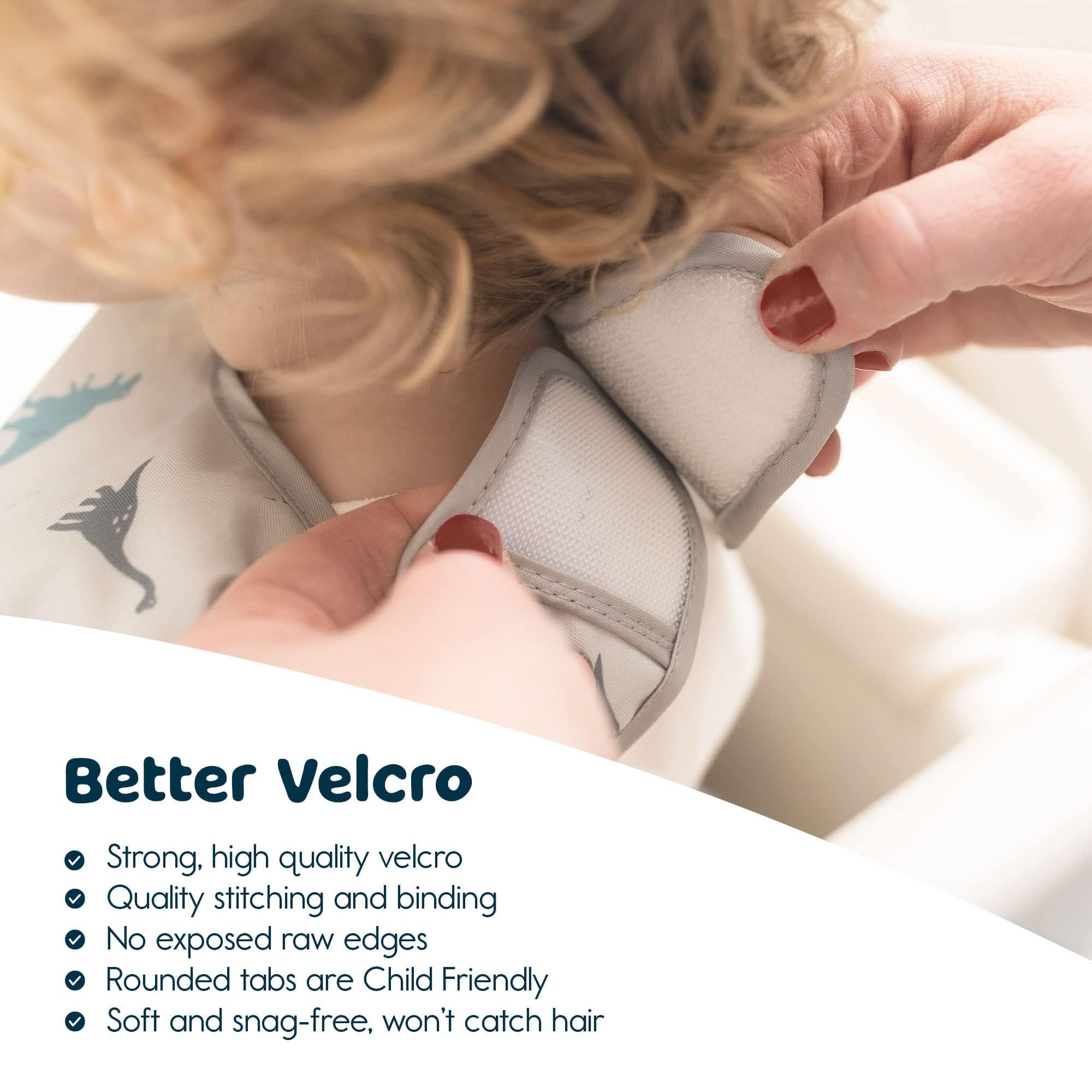 Tiny Twinkle machine-washable bib simplifies post-meal cleanup.