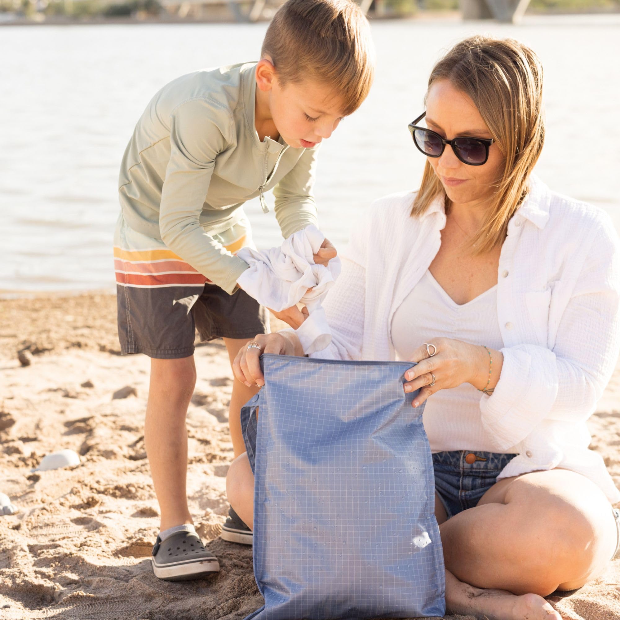 Quick-dry fabric wipes clean in seconds for Tiny Twinkle bags