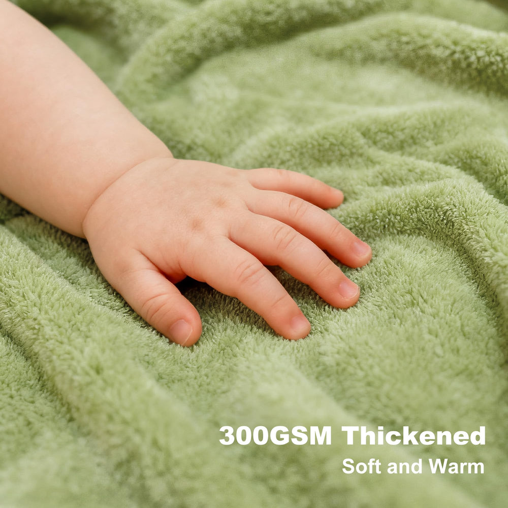 Tinyzo towel is machine washable for easy daily care.