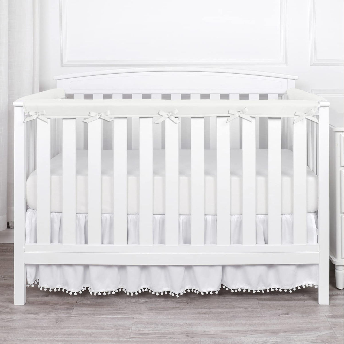 Toddlers Rail Liner Protector on a full-size guard rail with breathable mesh for airflow.