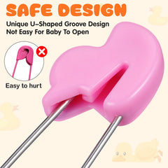 Toddmomy easy-grip heads enable one-handed diaper changes.