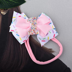 Tofwaol non-slip birthday bow clip keeps hairstyle in place.