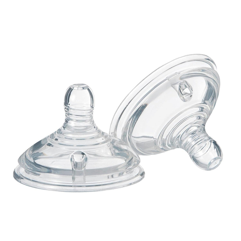 Tommee Tippee CTN Teats Medium Flow close-up shows silicone feel for natural latch
