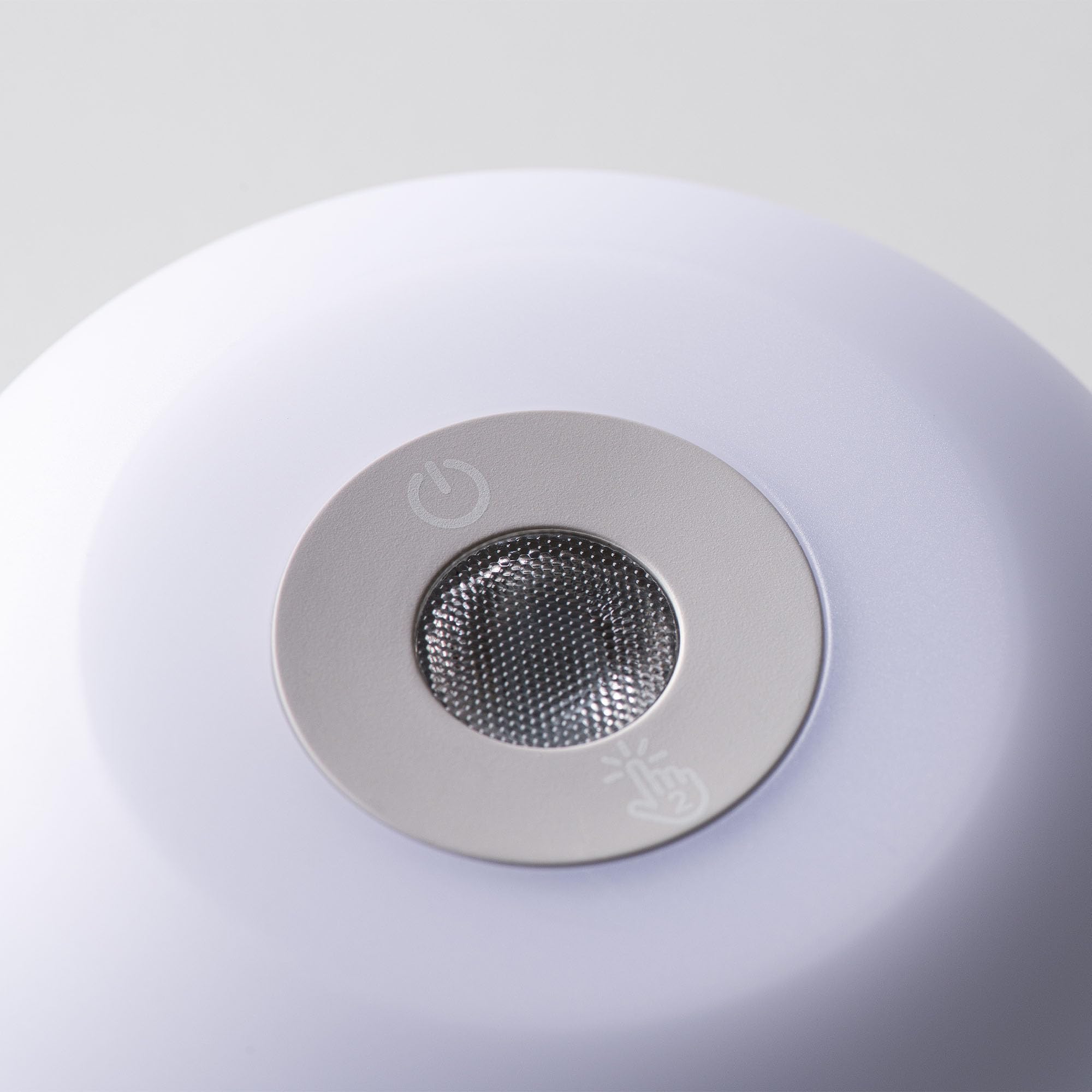 Tommee Tippee Dreammaker bedside setup provides an easy, compact sleep solution.