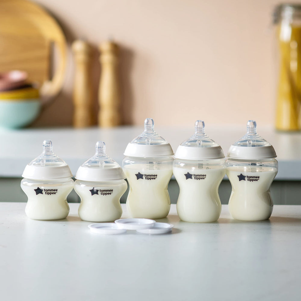 Tommee Tippee wide-neck bottle design simplifies cleaning and assembly.