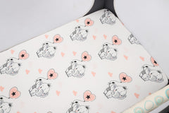 Tontukatu Lion pattern sheet adds playful charm and easy care.