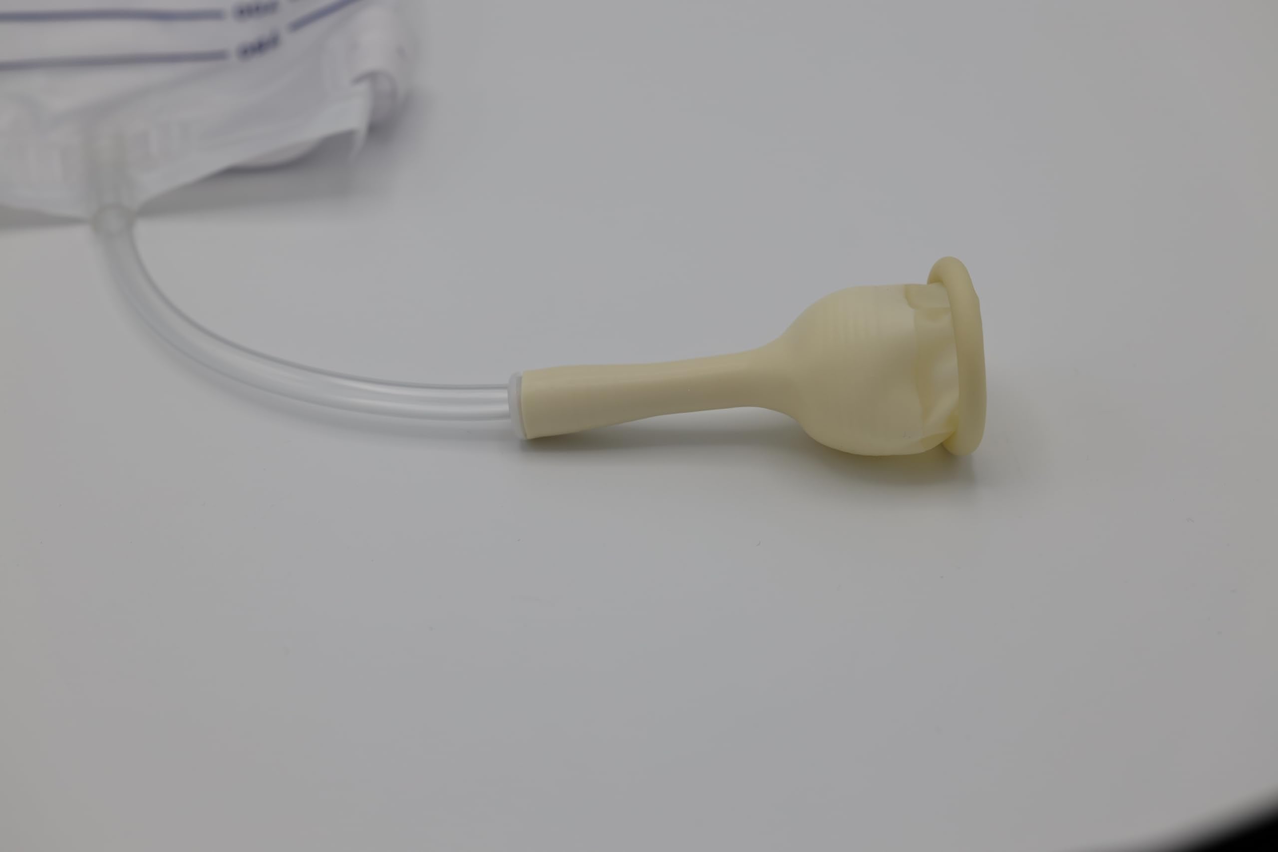 TOPMED ETS urine bag attachment point for easy emptying