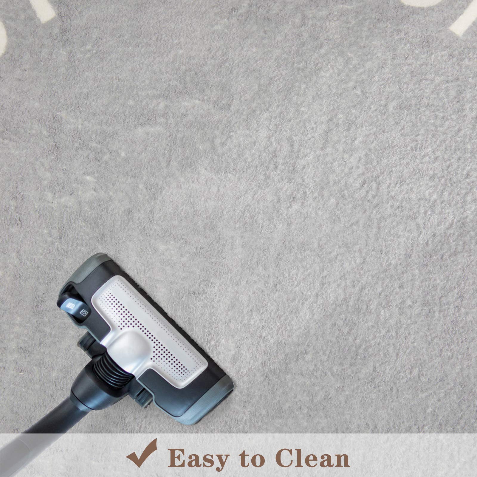 Topotdor round rug offers easy-clean polyester for busy families.