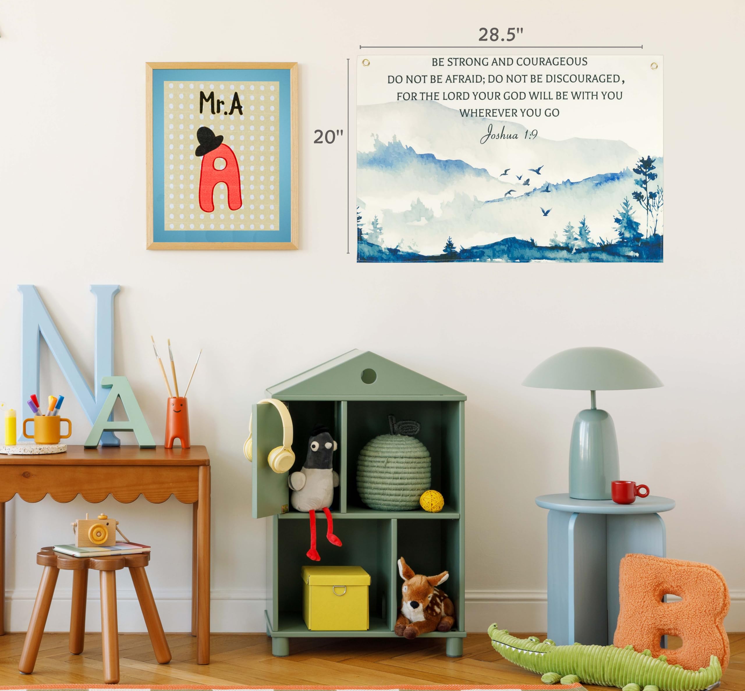 Topthink reading room banner offers warm, inspirational touch