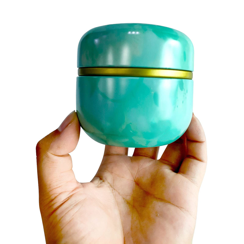 Topwon 6 oz capacity without divider for larger loads.