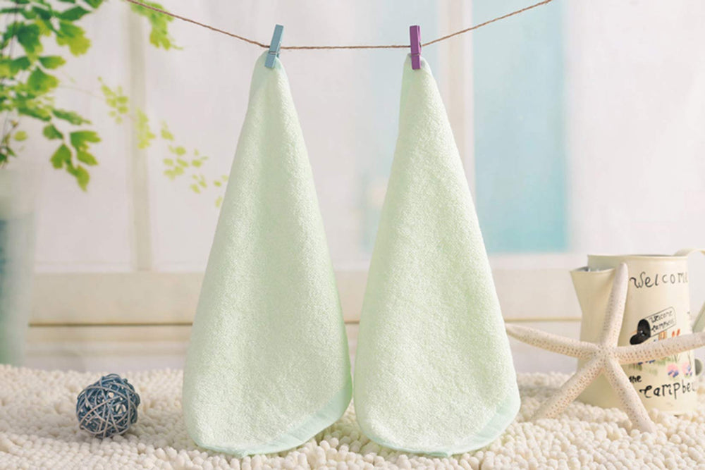 Tosnail 10x10 bamboo washcloth close-up, ultra-soft texture