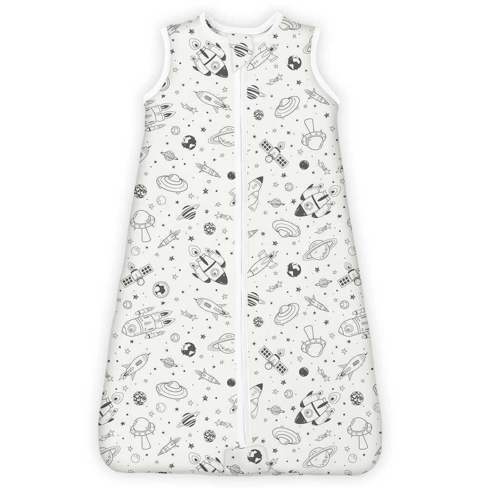 TOTBASIC sleep sack fabric close-up shows soft knit texture for cozy sleep.