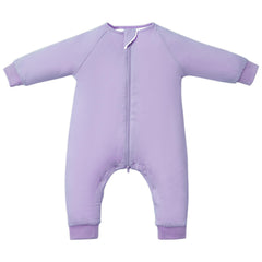 TOTBASIC 1.0 Tog sleep sack with feet provides warm coverage and leg freedom.