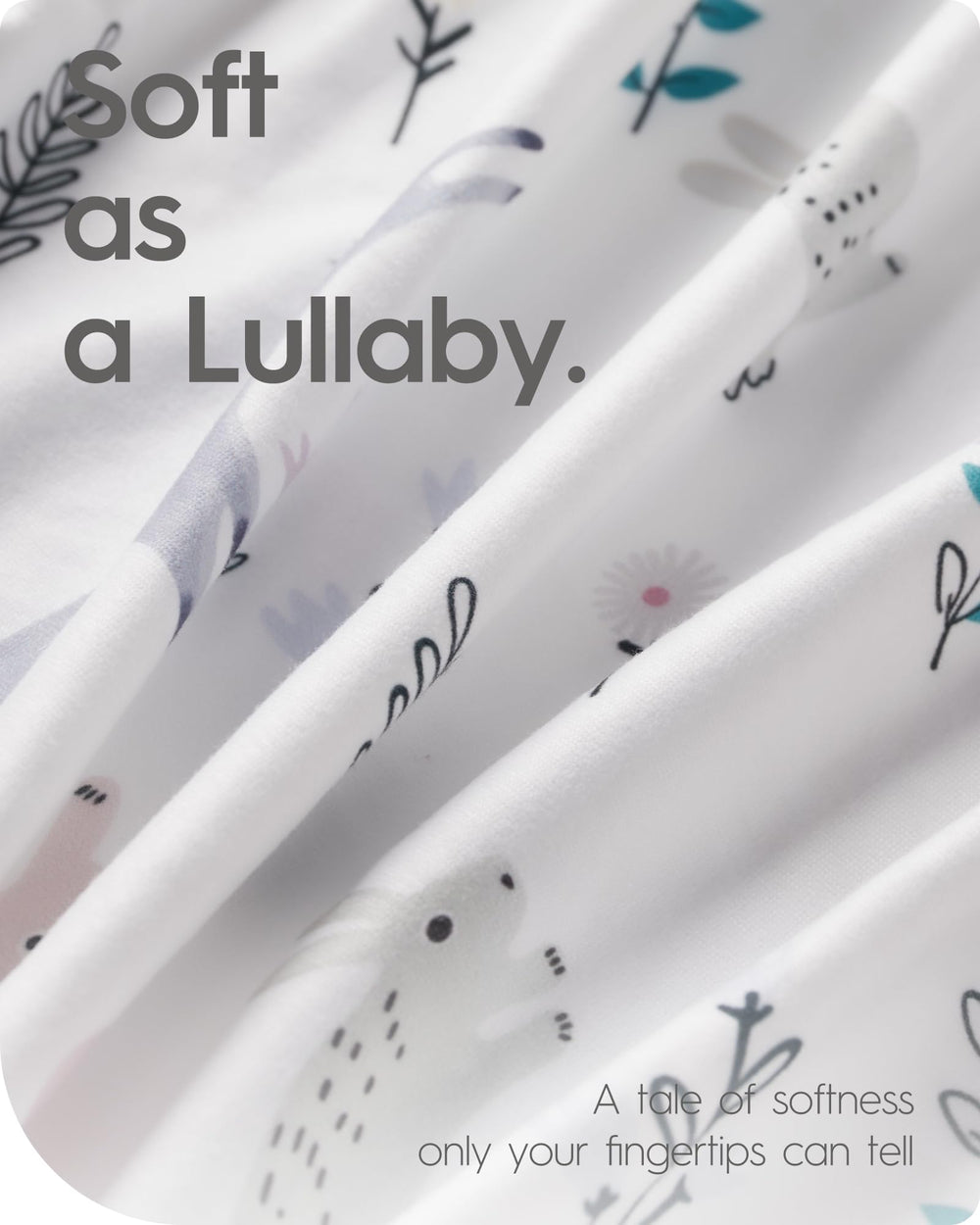 TotBasic bassinet sheet elastic-edge closeup emphasizes secure, snag-free attachment.