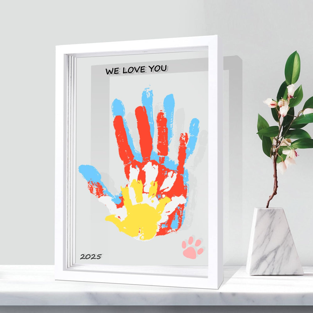 TOVIDO paints in six colors for vibrant, safe baby prints.