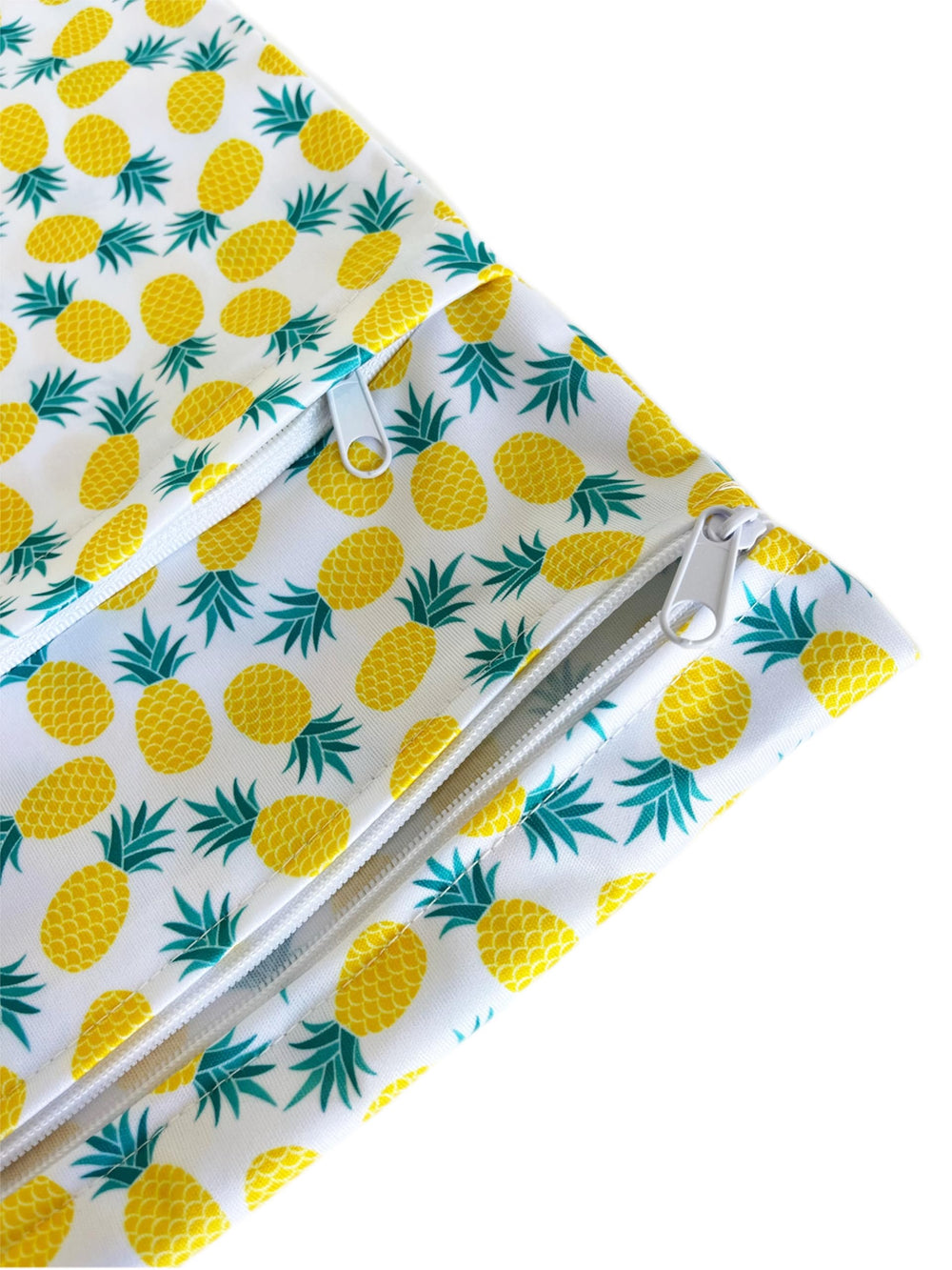 TRASUN easy-to-clean washability at low temperature preserves waterproof lining.