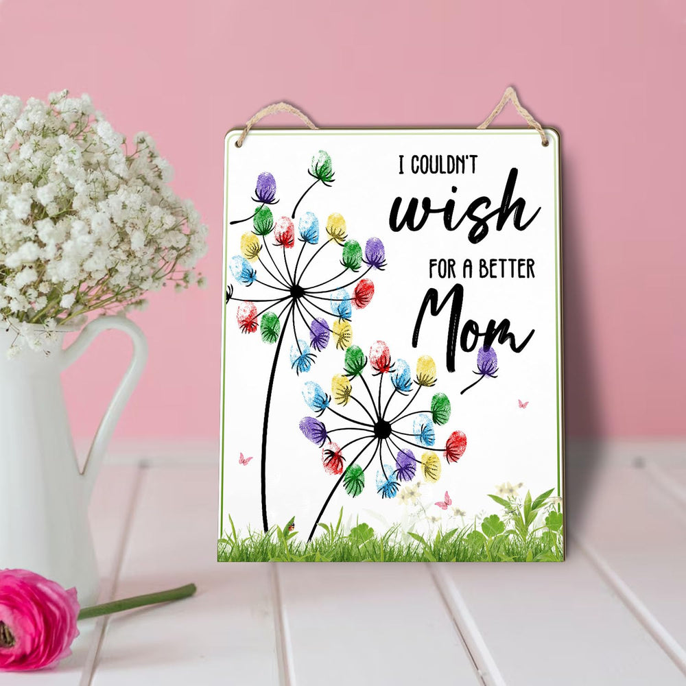 TRUMPETIC Color inkpad included for personalized handprints.